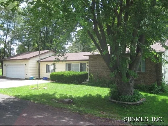 104 Rodgers Ln photo 1