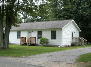 202 Coal St, Saint Charles, MI