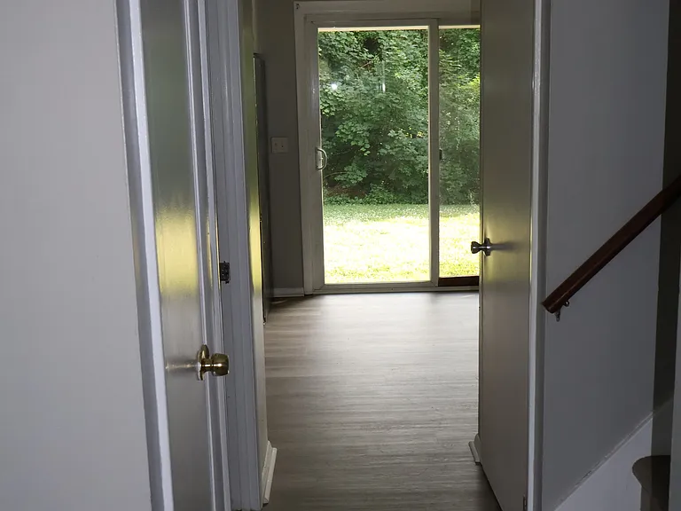 353 Scott Rd — Photo 10