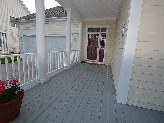 2nd image of 65 Willow Oak Ave