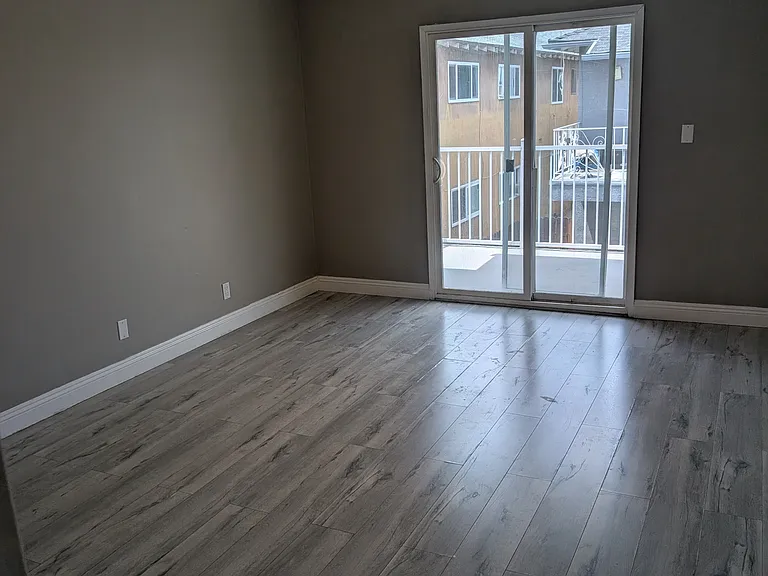 20326 Cohasset St #22 — Photo 8