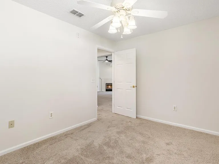 12138 Silver Saddle Dr — Photo 4