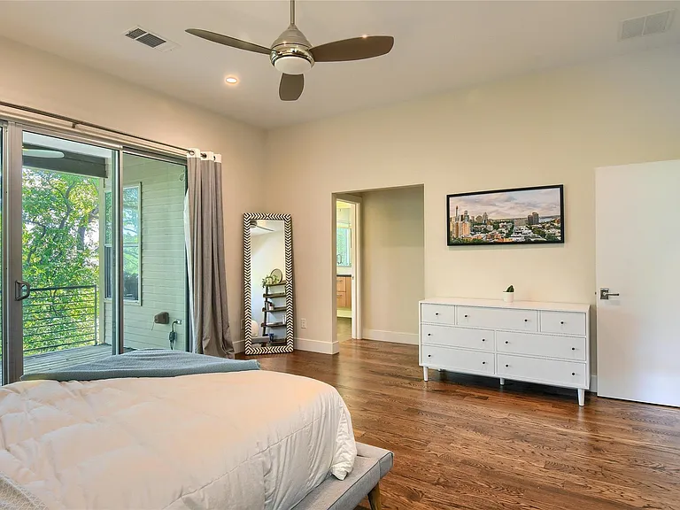 1009 E Riverside Dr #B — Photo 11