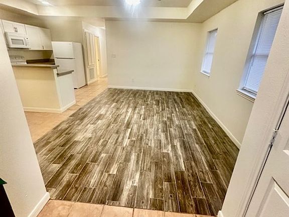4th image of 2820-2824 90th St