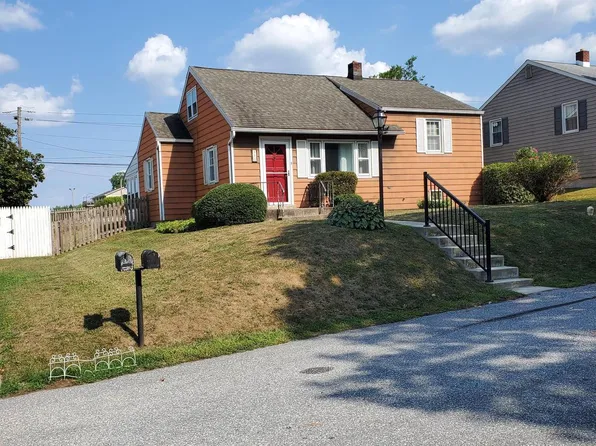 11 Rosewood Dr, Harrisburg, PA 17109