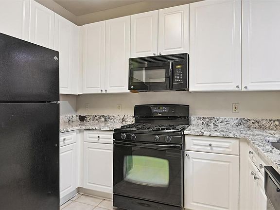 4th image of 2711 Bellforest Ct APT 101