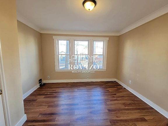 5th image of 22 Underwood St #A2