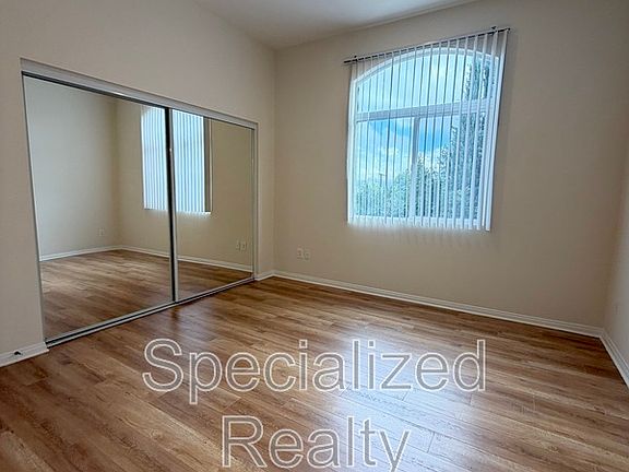 5th image of 5716 Whitsett Ave APT 3