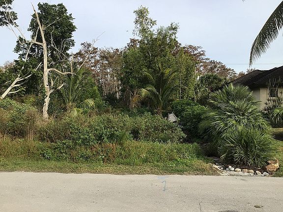 4th image of 23081 E El Dorado Ave