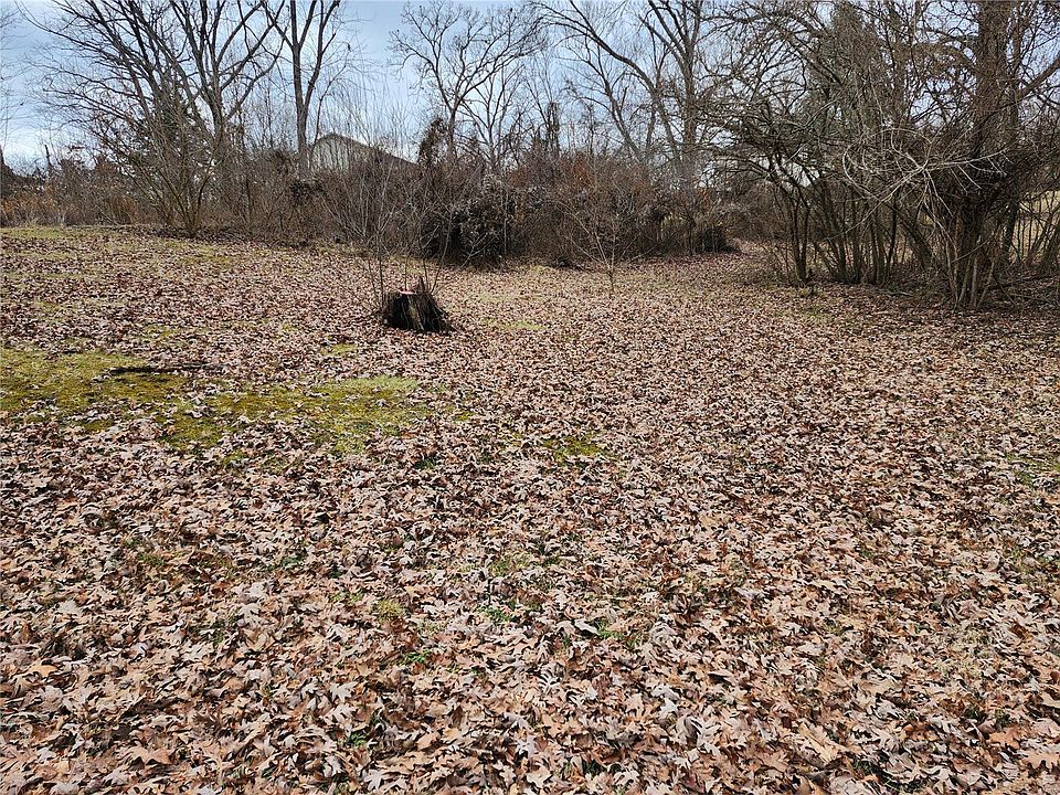 2nd image of 443 Westlake Dr