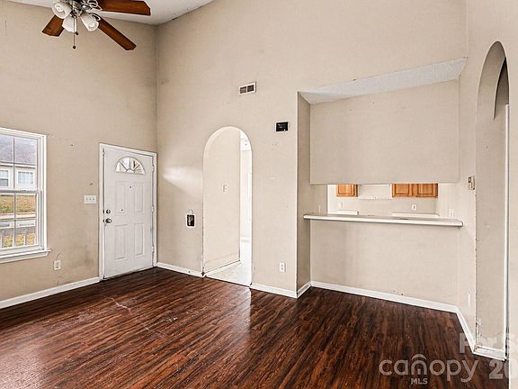 5th image of 6648 Hampton Way Dr