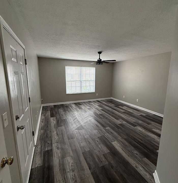 1st image of 4825 Poplar Crest Way