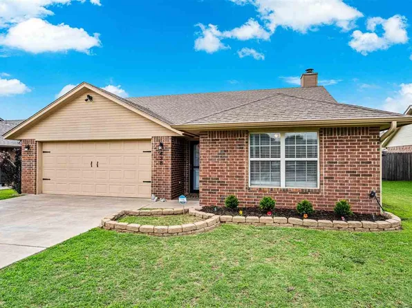 438 NW Granite Ave, Cache, OK 73527