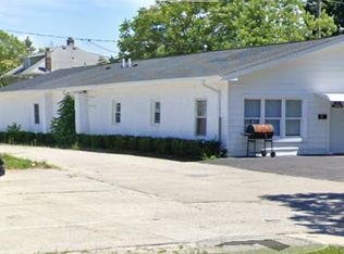 2539 Galilee Ave, Zion, IL 60099