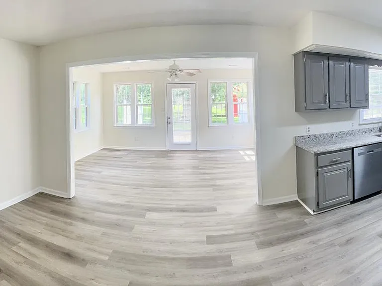 2720 Ewing Ford Rd — Photo 2