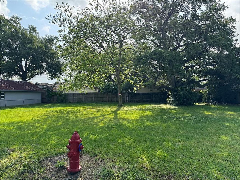 2nd image of 328 Barreca St