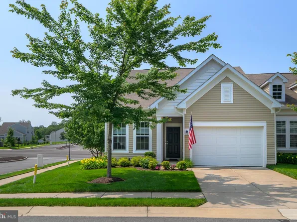 112 Long Point Dr, Fredericksburg, VA 22406