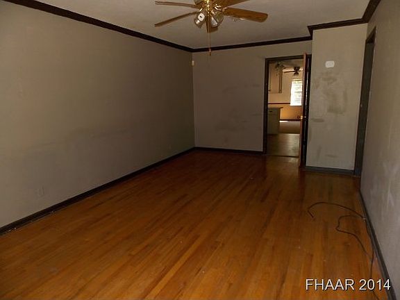 2nd image of 301 Prather Dr