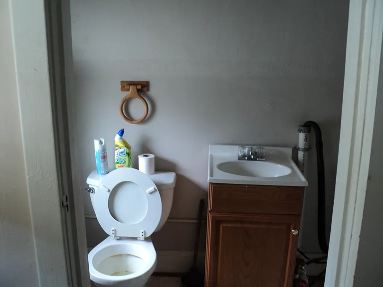 1227 Stevens Ave — Photo 8
