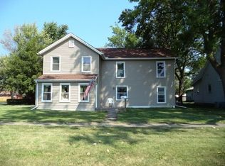 226 W James St, Dwight, IL 60420