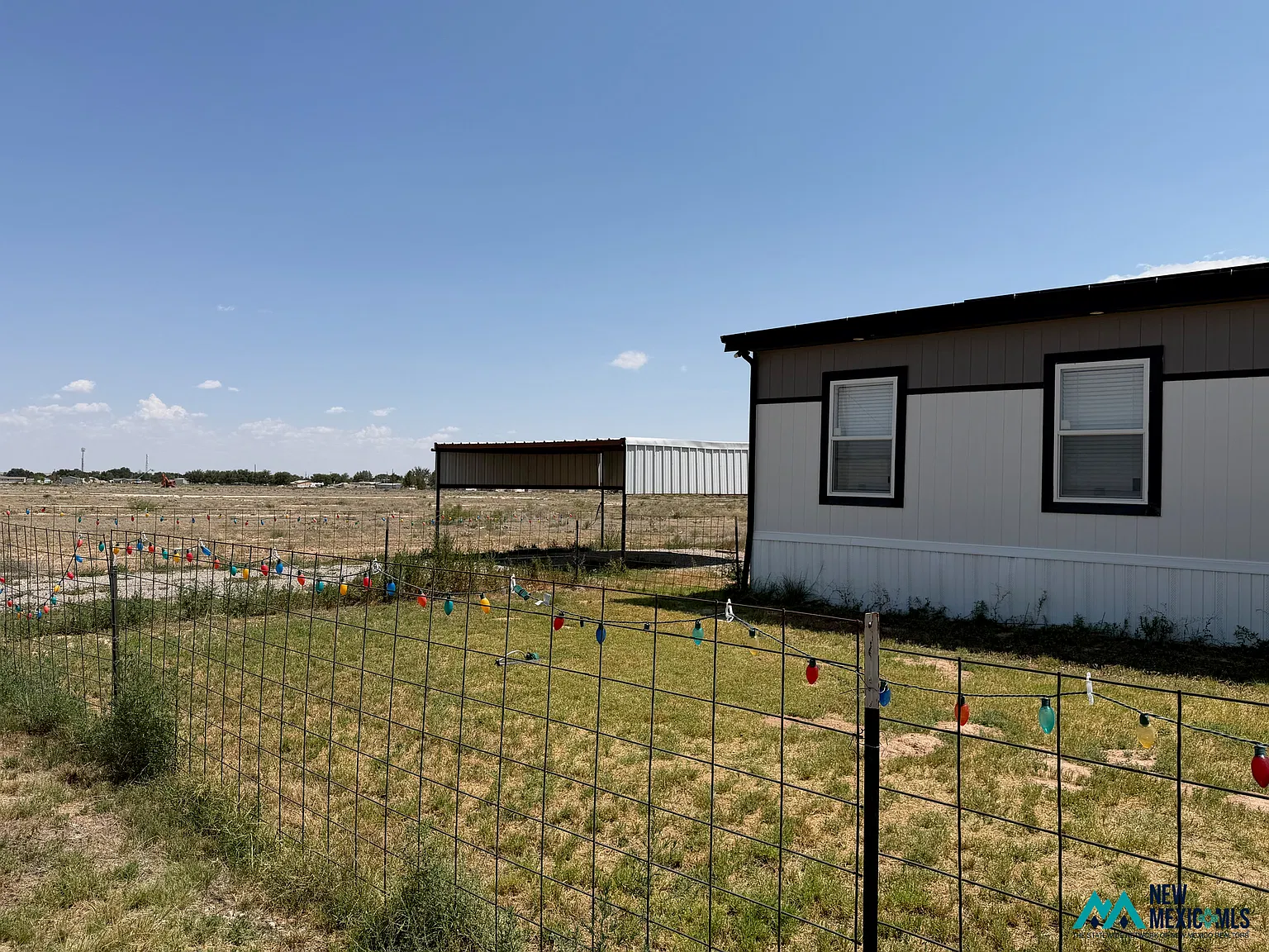 4 bed, 2280 sqft, $2,500 — Photo 2