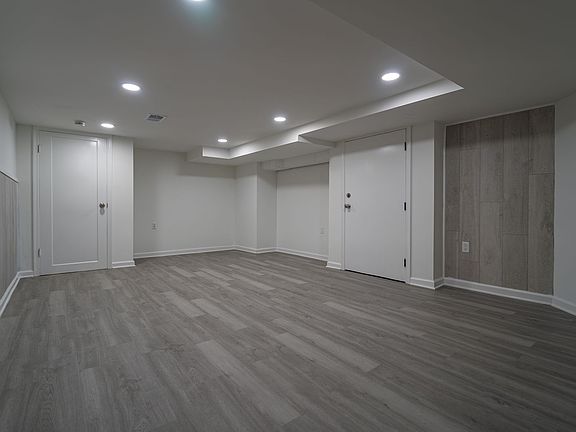 5th image of 2410 Wharton St #1