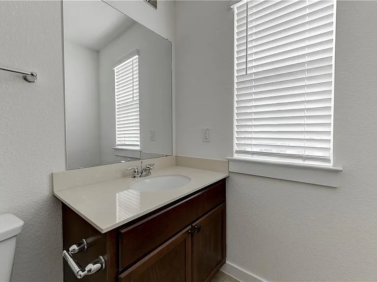 1328 Kneehigh Dr — Photo 15
