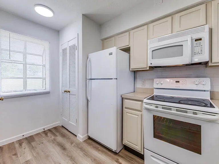 114 Henry M Chandler Dr — Photo 8