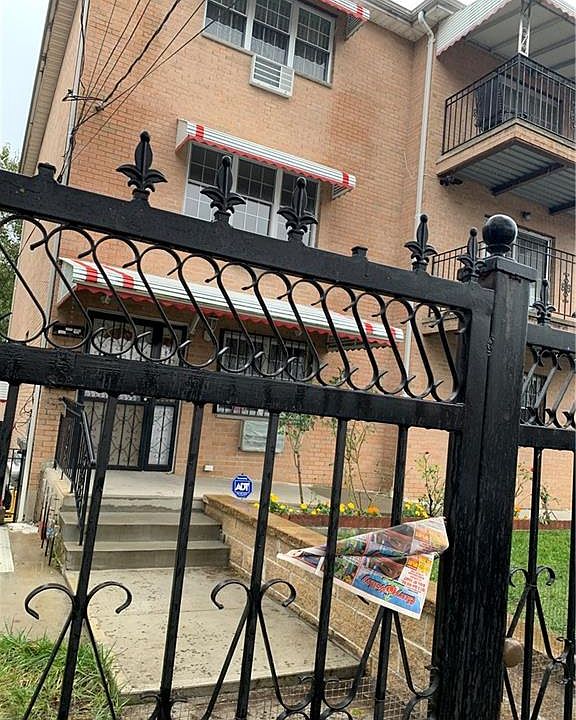1st image of 3235 Pearsall Ave