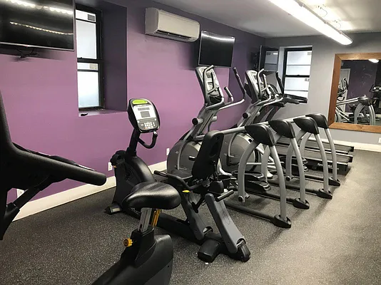 Rented by Bohemia Realty Group | media 16