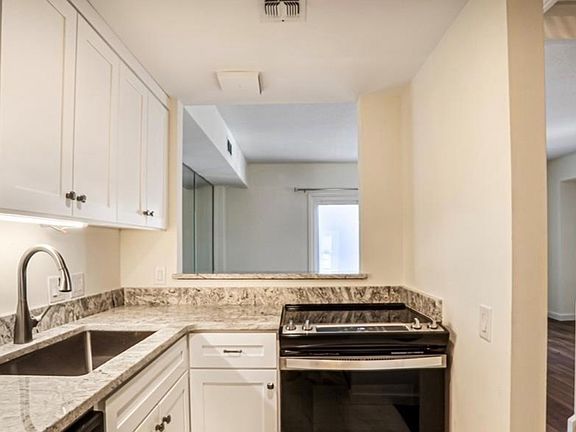 4th image of 2563 Dering Ct NE #1