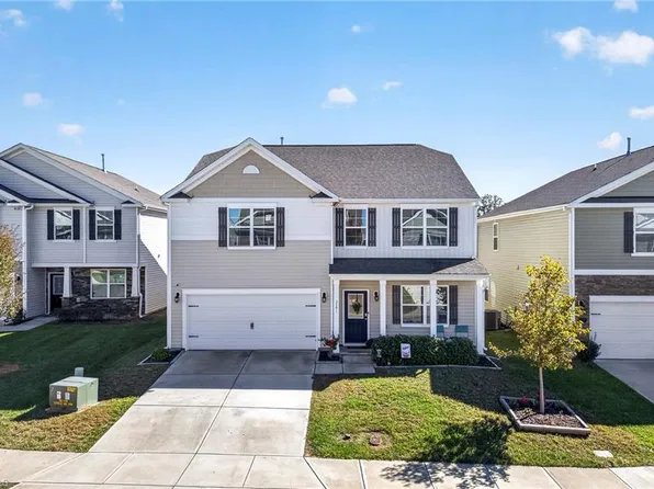 3591 Village Springs Dr, High Point, NC 27265