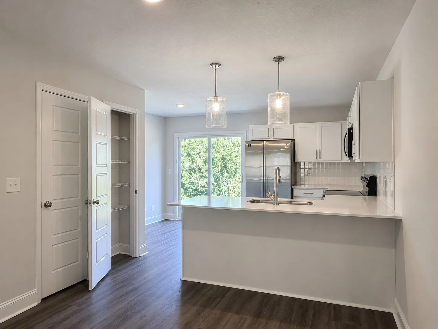 2 bed, 2.5 bath, 1224 sqft, $1,395 — Photo 3