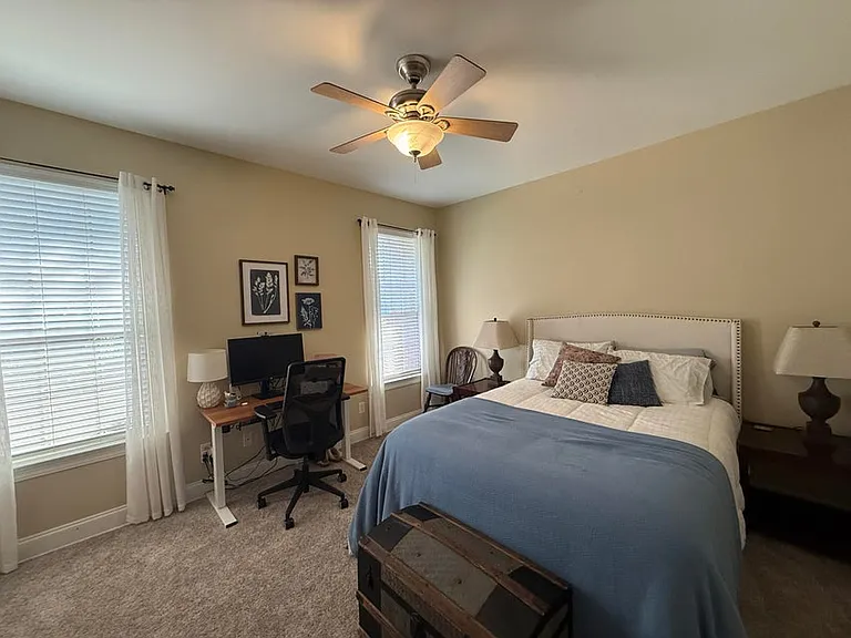 4410 Windlake Dr — Photo 30