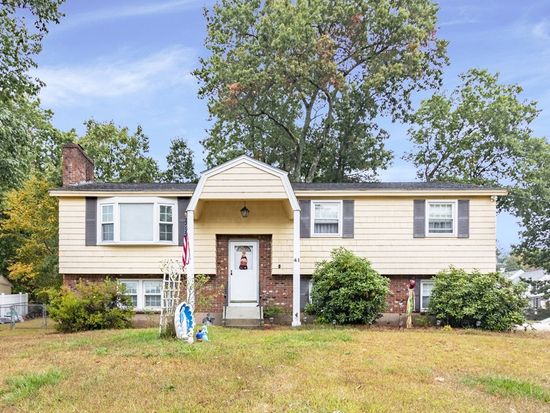 41 Long Dr Dracut Ma 01826 Zillow