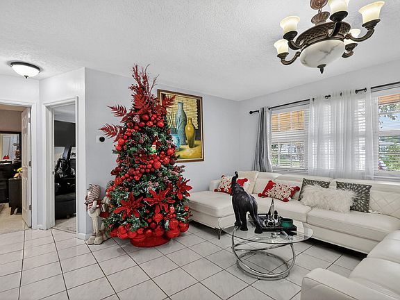 5th image of 2713 Bahama Drive