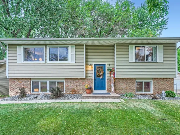 12910 Deerwood Ln N, Dayton, MN 55327