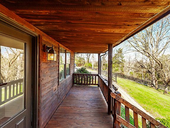 6th image of 655 Cummings Ln