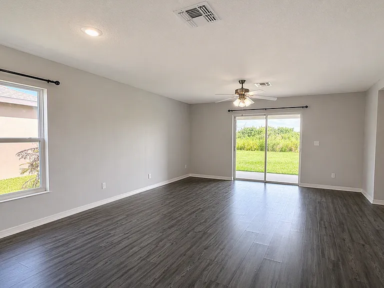 5532 Imagination Dr — Photo 6