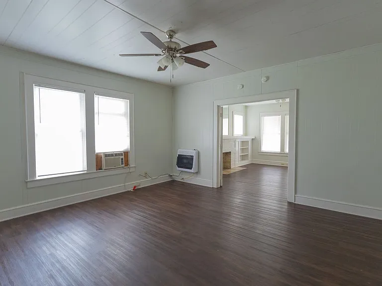 2913 Homan Ave — Photo 7