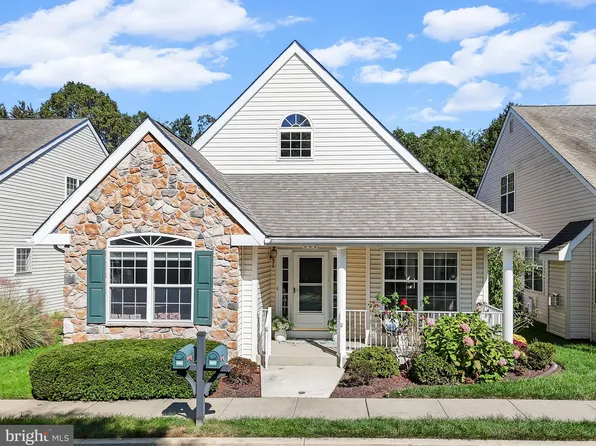 606 Rose Tree Ln, Kennett Square, PA 19348