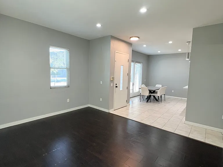 323 E Dayman St #1 — Photo 3