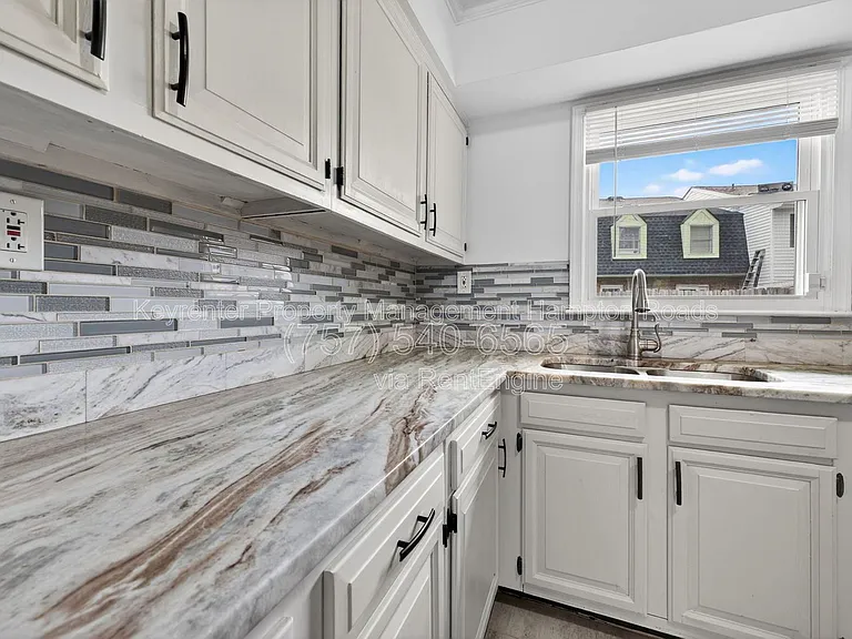 4314 Midhurst Ln — Photo 6