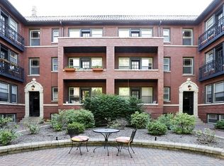 4611 N Dover St, Chicago, IL 60640