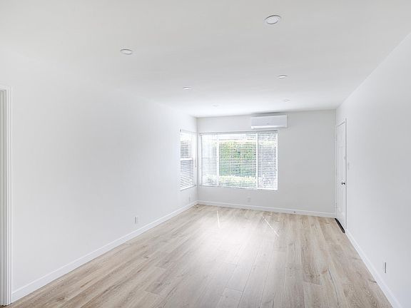5th image of 331 Cornell Dr #335