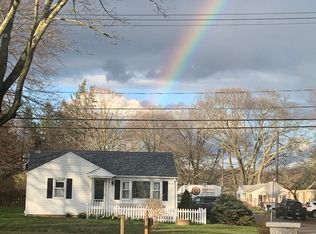 35 Homestead Cir, Old Lyme, CT 06371