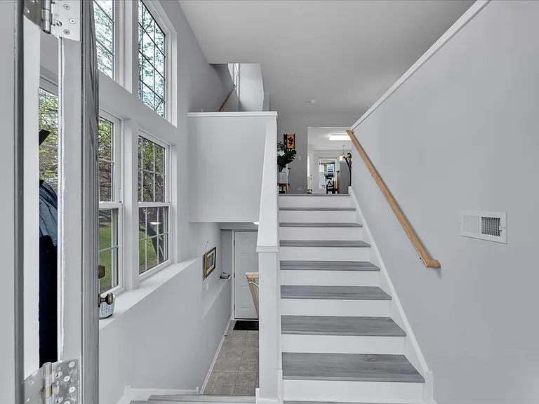 404 Belvedere Ln — Photo 27