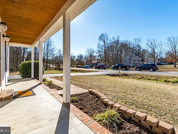 4th image of 10900 Heatherwood Dr