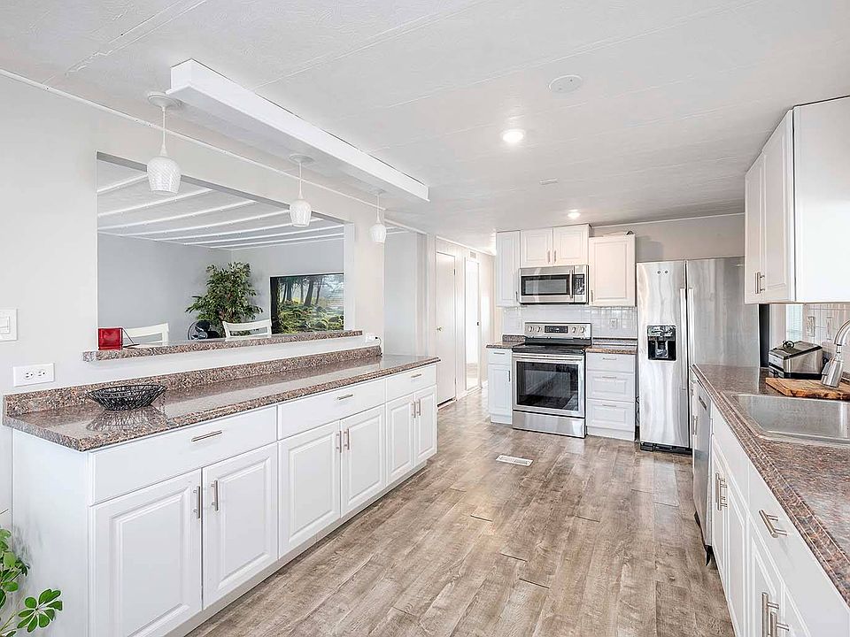 1st image of 641 Tortugas Dr