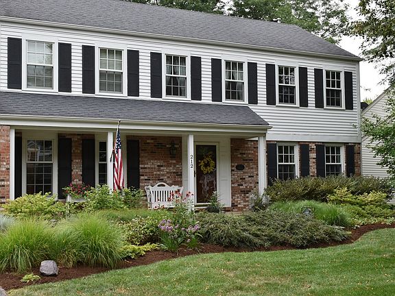2nd image of 212 Chasse Cir